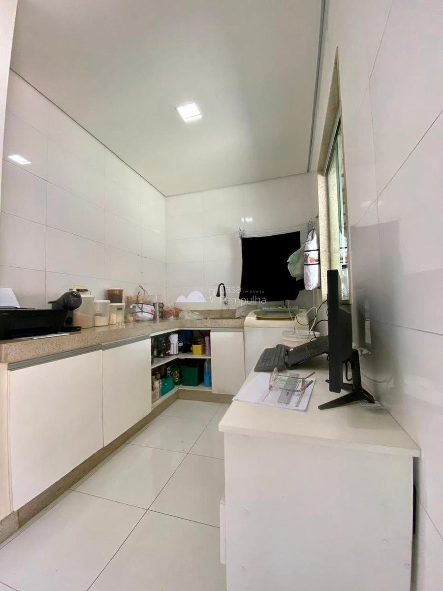 Casa, Céu Azul, 3 Quartos, 5 Vagas, 1 Suíte