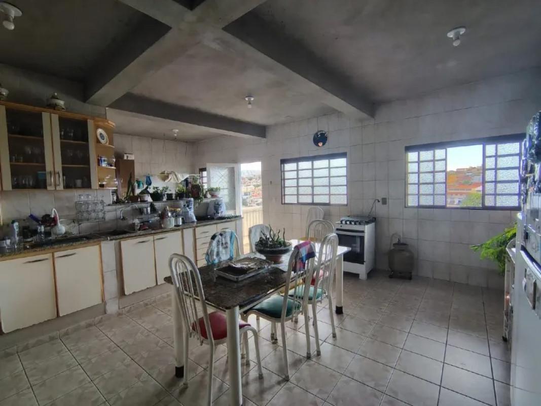 Casa, Teixeira Dias (barreiro), 4 Quartos, 2 Vagas