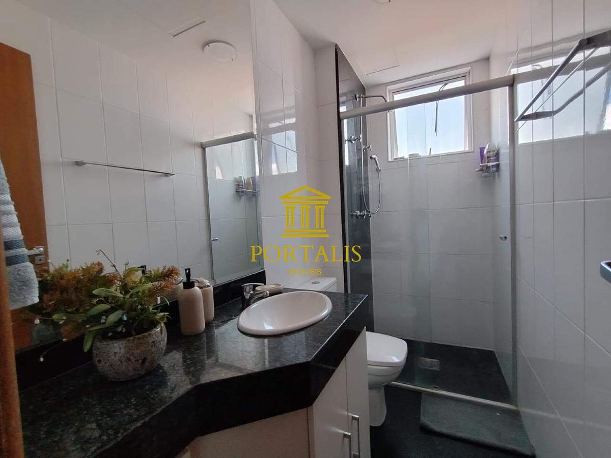 Apartamento, Sagrada Família, 3 Quartos, 2 Vagas, 1 Suíte