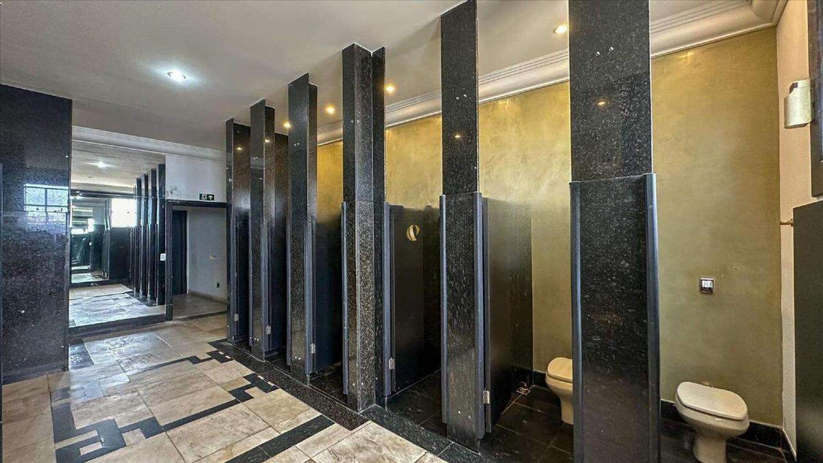 Prédio, Estoril, 0 Quarto, 32 Vagas