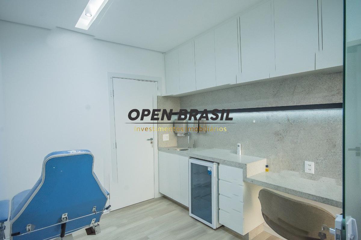 Galpão, Prado, 2 Quartos, 0 Vaga, 2 Suítes