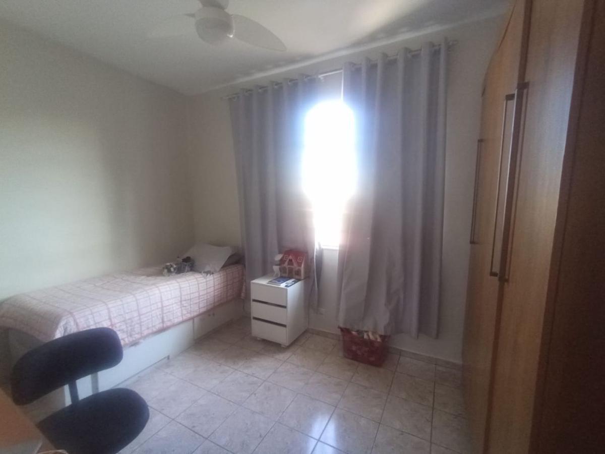 Casa, Santa Cruz, 3 Quartos, 8 Vagas, 1 Suíte