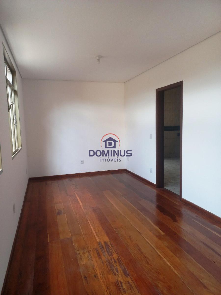 Casa, Sagrada Família, 4 Quartos, 4 Vagas, 1 Suíte