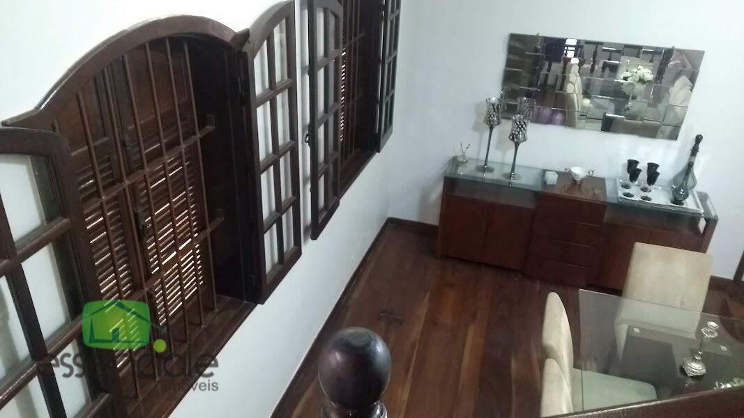 Casa, Vera Cruz, 6 Quartos, 4 Vagas, 2 Suítes