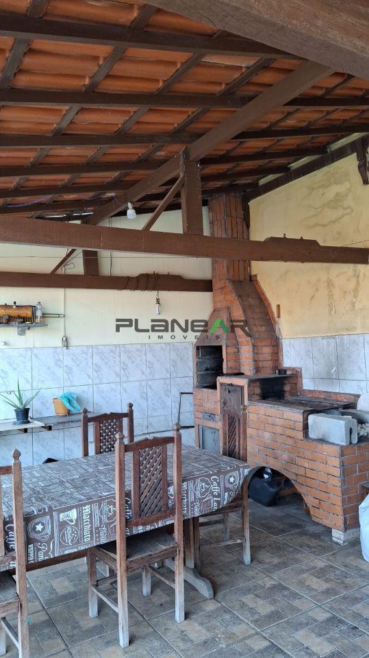 Casa, Industrial, 3 Quartos, 4 Vagas, 1 Suíte