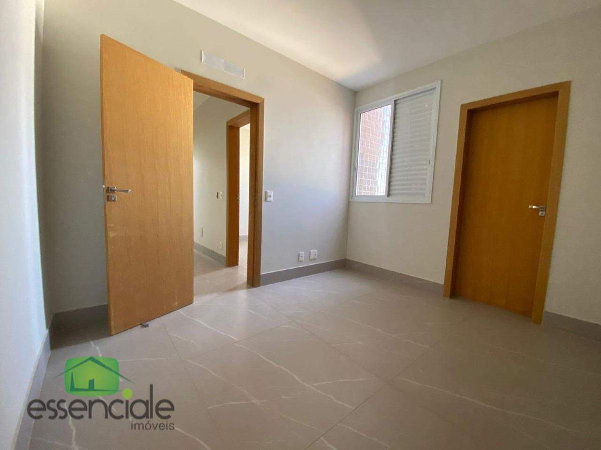 Cobertura, Fonte Grande, 3 Quartos, 2 Vagas, 1 Suíte