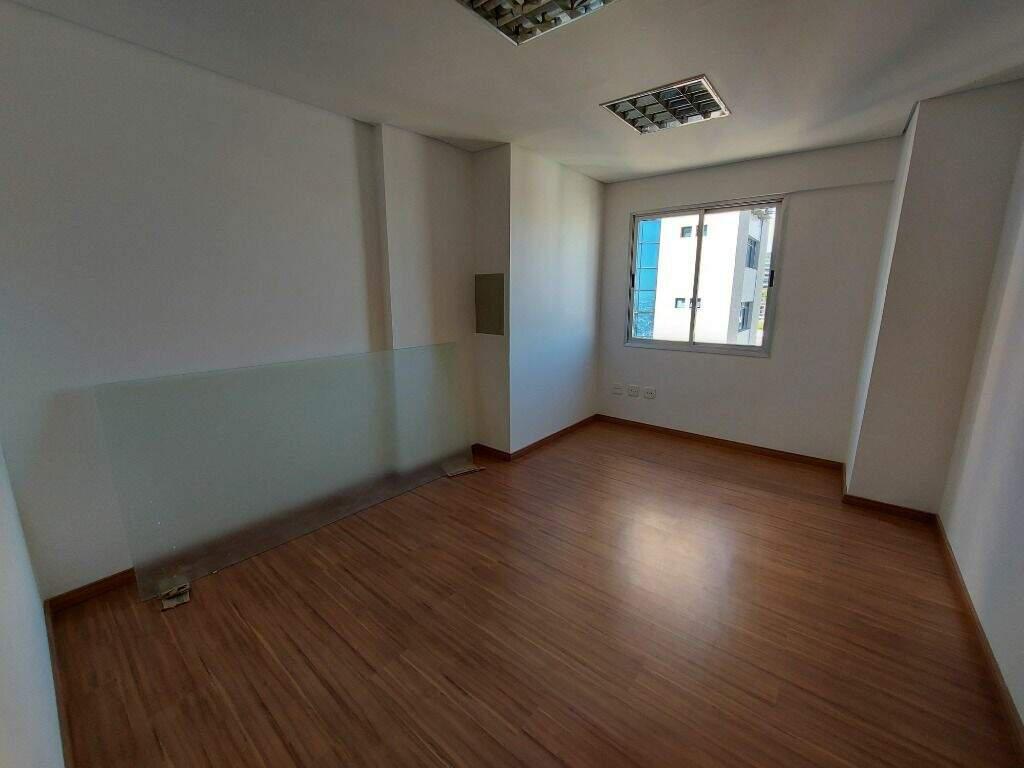 Sala, Estoril, 3 Vagas