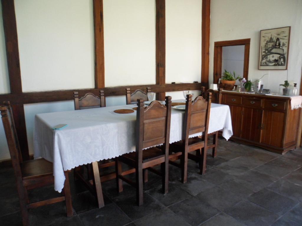 Casa, Cachoeirinha, 4 Quartos, 3 Vagas, 1 Suíte