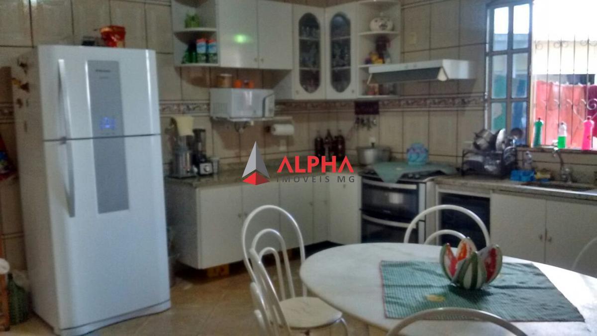 Casa, Lindéia, 4 Quartos, 2 Vagas