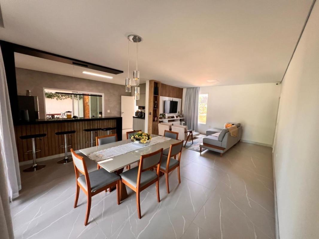 Casa, Jardim Encantado, 2 Quartos, 2 Vagas, 1 Suíte