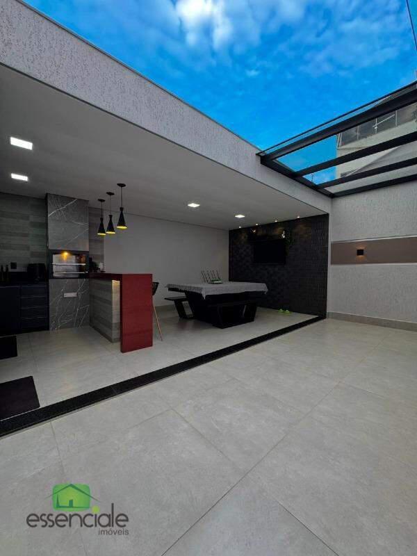 Casa, Europa, 3 Quartos, 4 Vagas, 1 Suíte