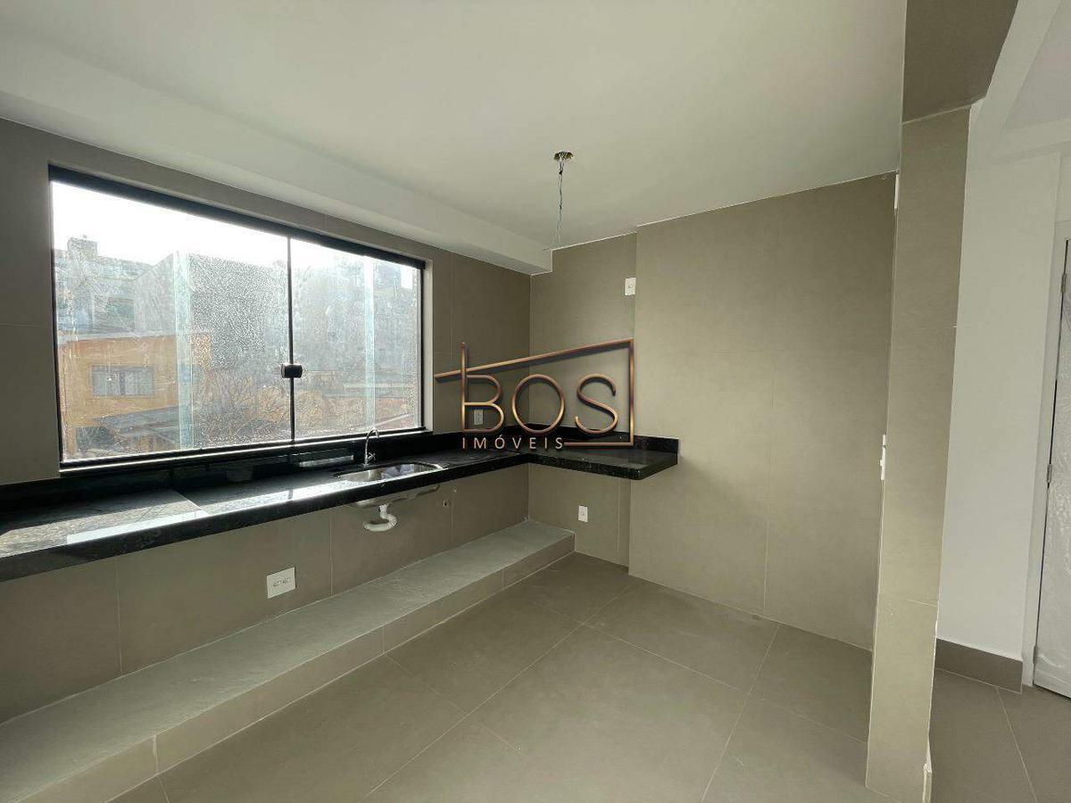 Apartamento, Sagrada Família, 3 Quartos, 2 Vagas, 1 Suíte