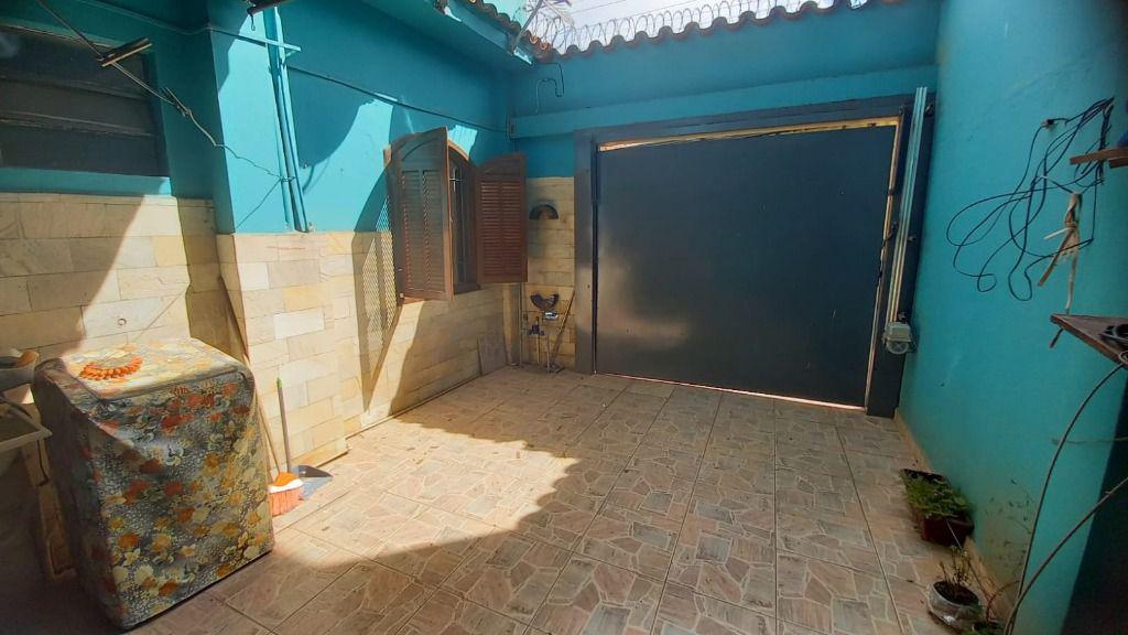 Casa, Centro, 6 Quartos, 0 Vaga, 1 Suíte