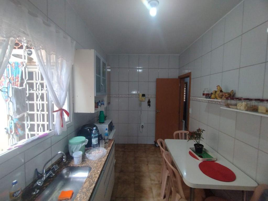 Casa, Esplanada, 5 Quartos, 0 Vaga