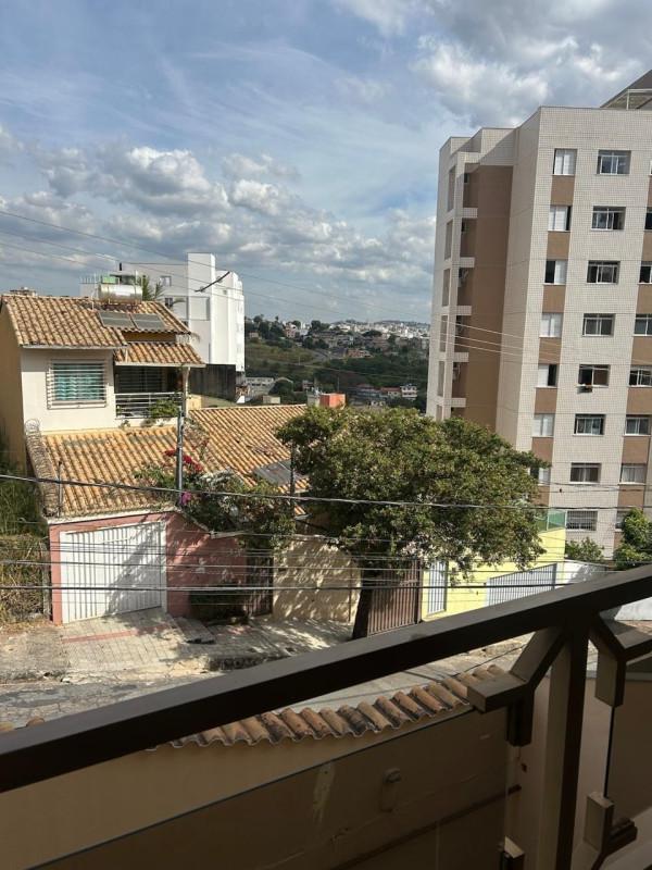 Casa, Fernão Dias, 3 Quartos, 4 Vagas, 1 Suíte