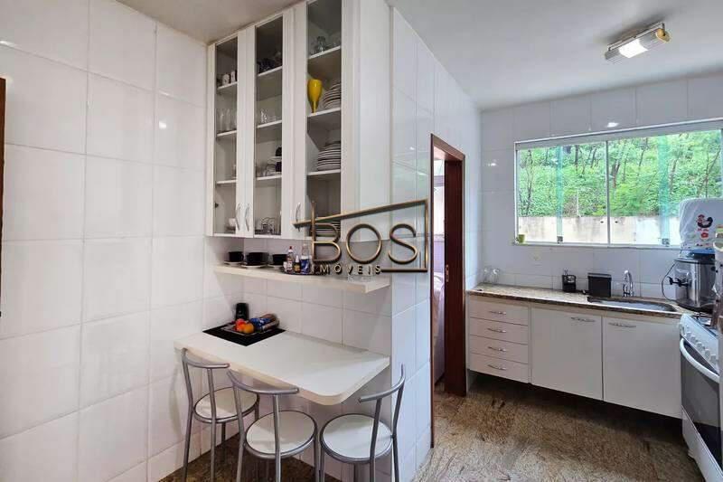 Apartamento, Luxemburgo, 4 Quartos, 3 Vagas, 1 Suíte