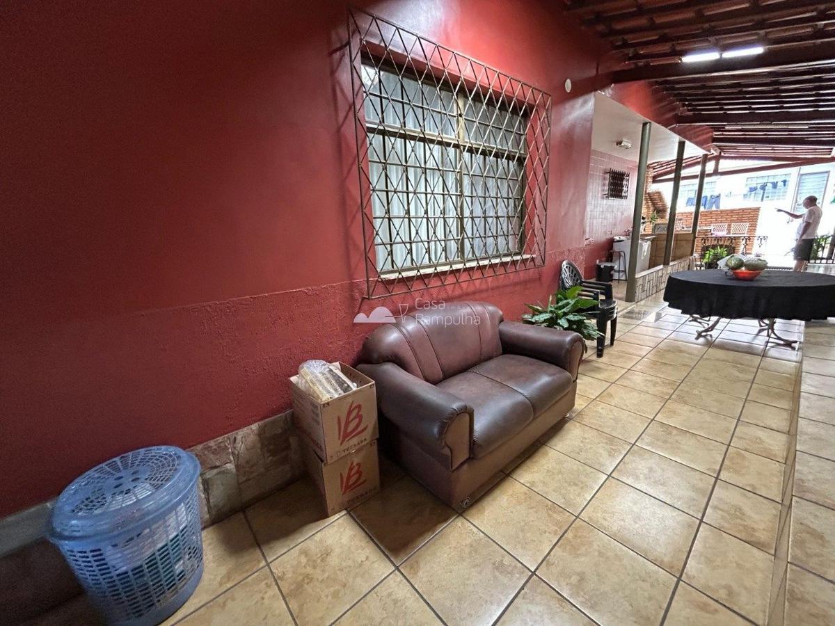 Casa, Itapoã, 3 Quartos, 4 Vagas, 1 Suíte