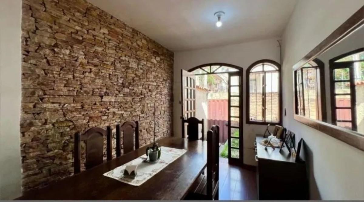 Casa, Colégio Batista, 3 Quartos, 3 Vagas, 1 Suíte