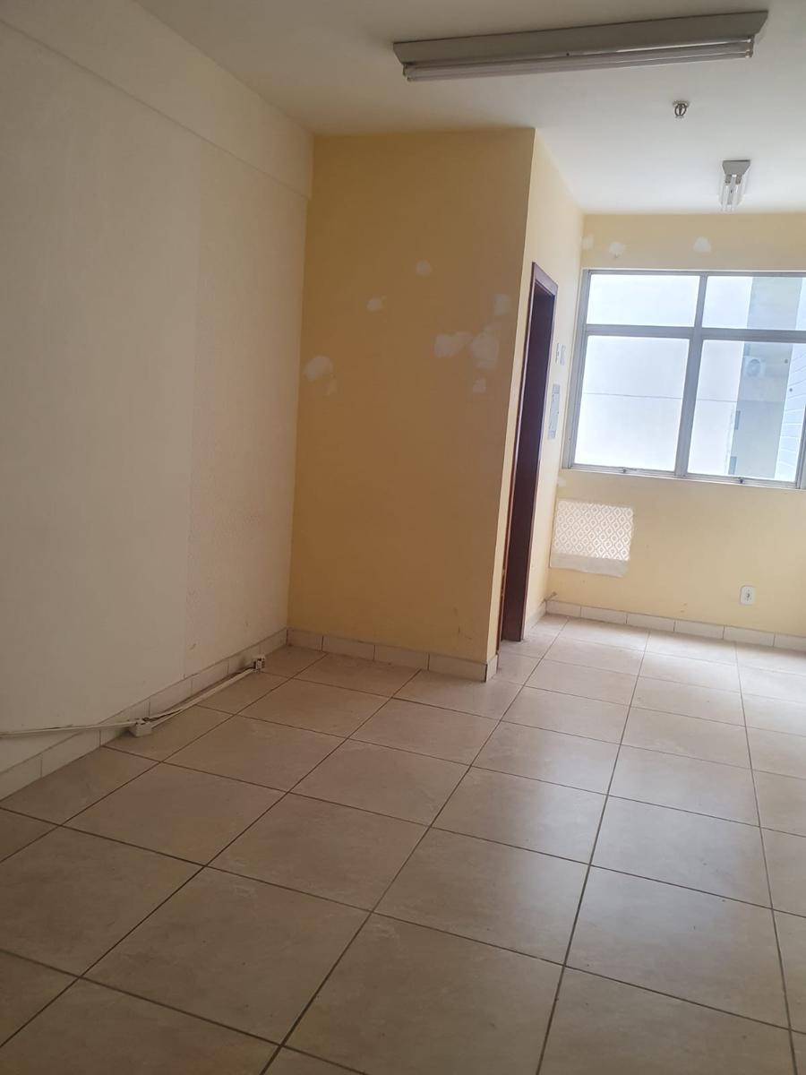 Sala, Centro, 0 Quarto, 0 Vaga