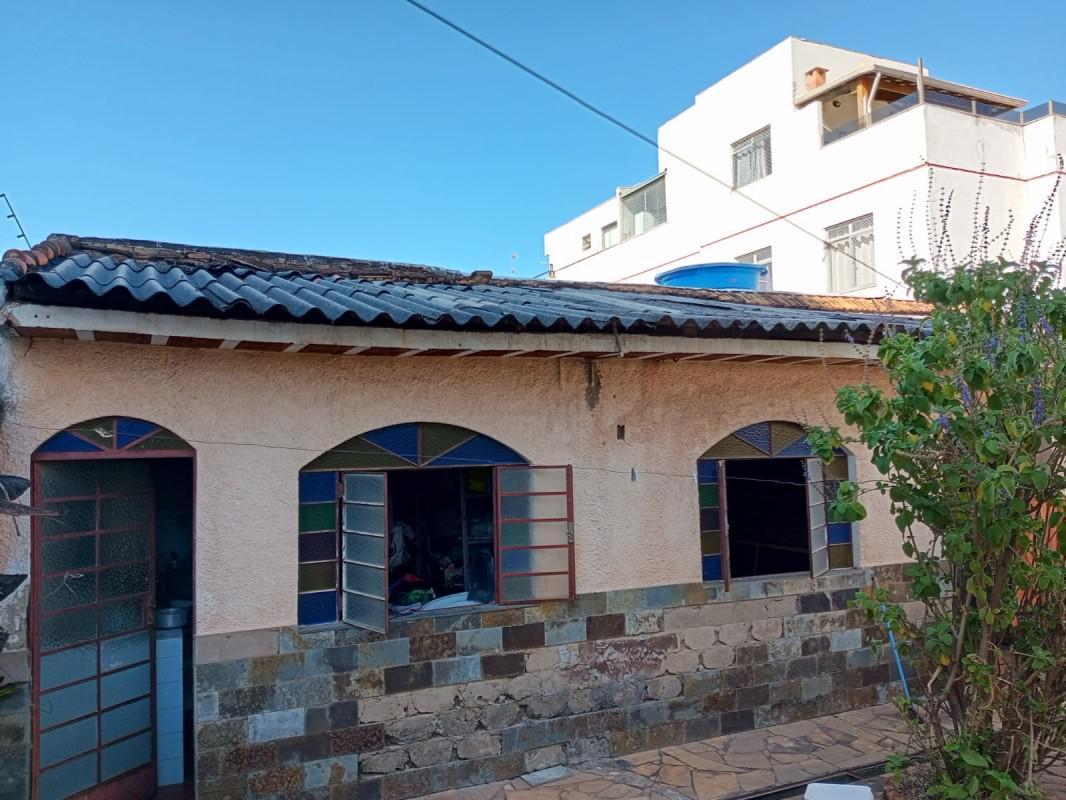 Casa, Santa Inês, 4 Quartos, 5 Vagas, 2 Suítes