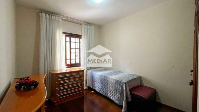 Casa, Comiteco, 4 Quartos, 4 Vagas, 2 Suítes