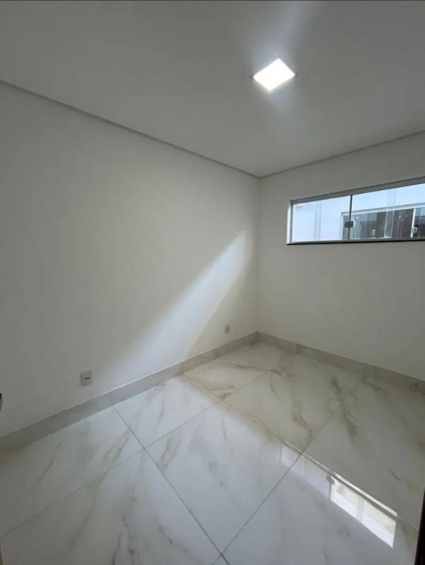 Apartamento, Novo das Indústrias (barreiro), 3 Quartos, 0 Vaga