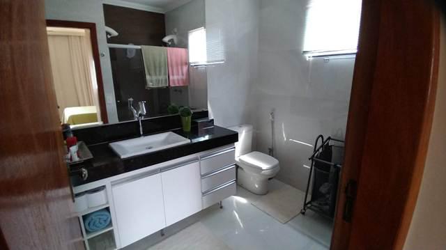 Casa, Arvoredo, 4 Quartos, 3 Vagas, 1 Suíte