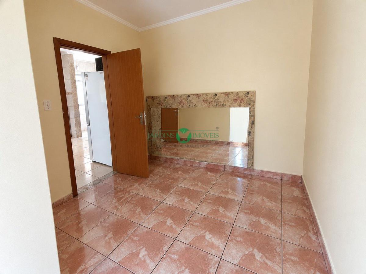 Casa, Cachoeirinha, 3 Quartos, 2 Vagas, 1 Suíte