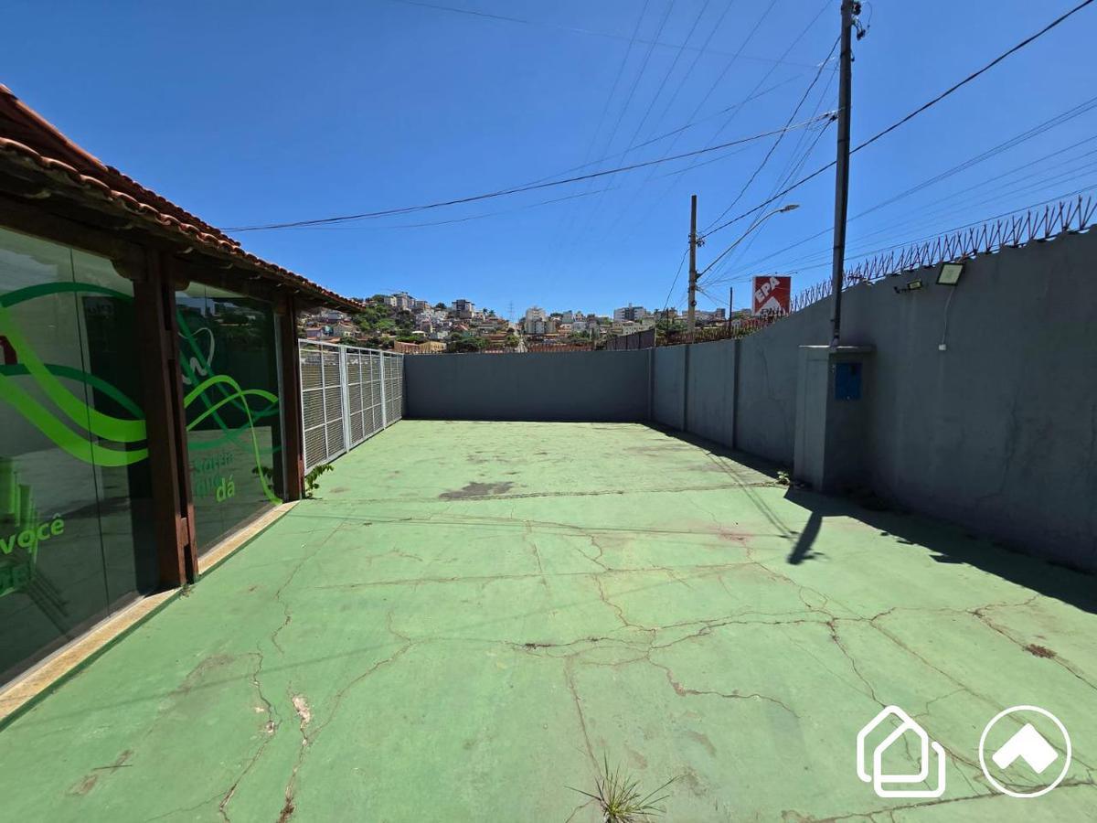 Casa Comercial, Palmeiras
