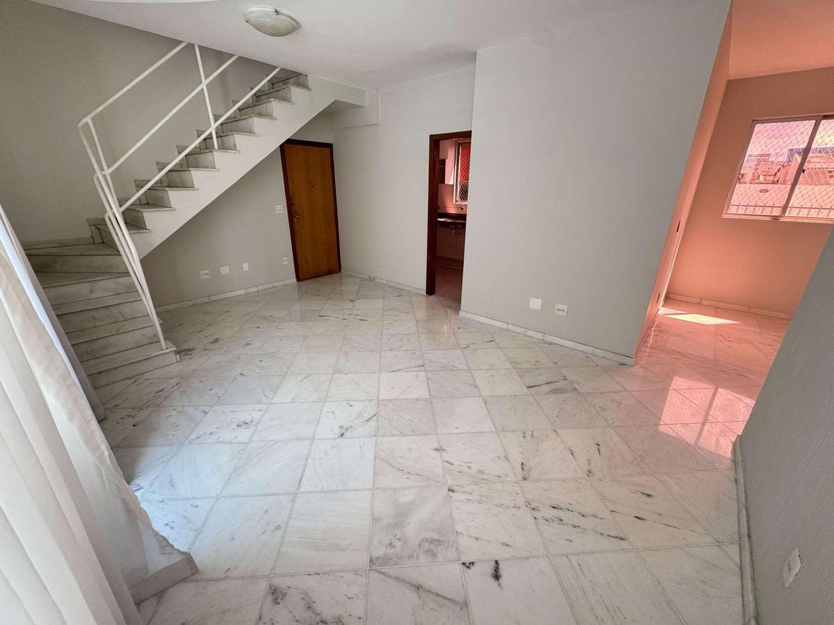 Cobertura, Sagrada Família, 4 Quartos, 2 Vagas, 1 Suíte