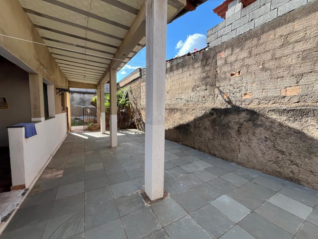 Casa, Milionários, 3 Quartos, 1 Vaga, 1 Suíte