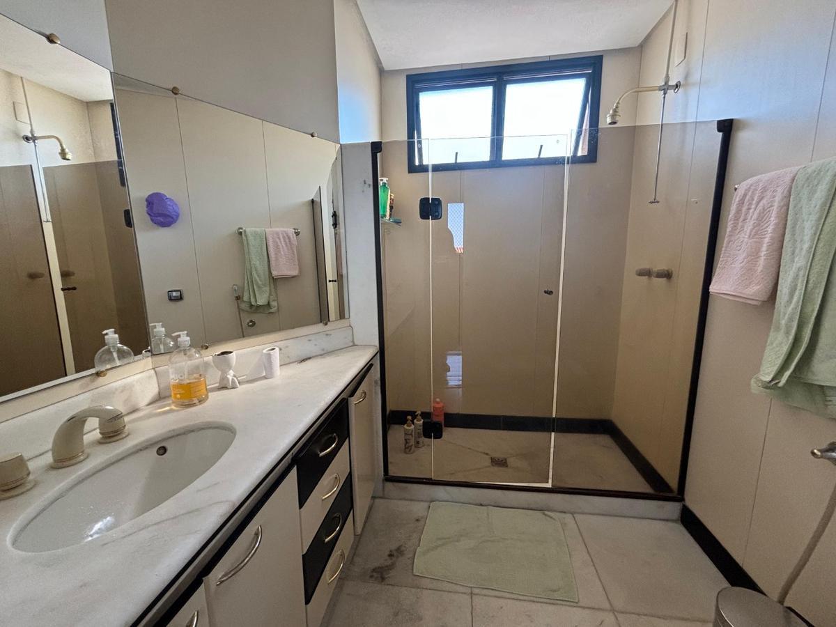 Casa, Caiçaras, 5 Quartos, 4 Vagas, 1 Suíte
