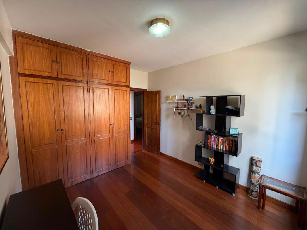 Apartamento, Cruzeiro, 4 Quartos, 2 Vagas, 1 Suíte