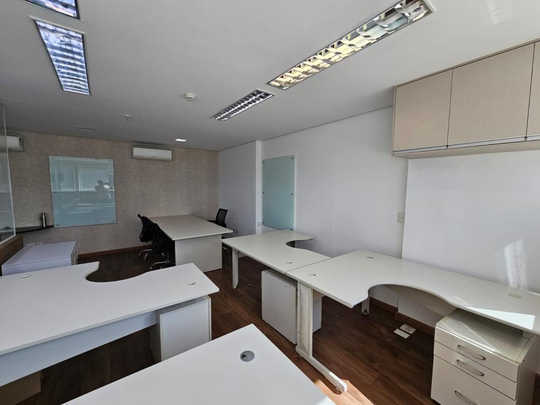 Sala, Vila da Serra, 0 Quarto, 2 Vagas