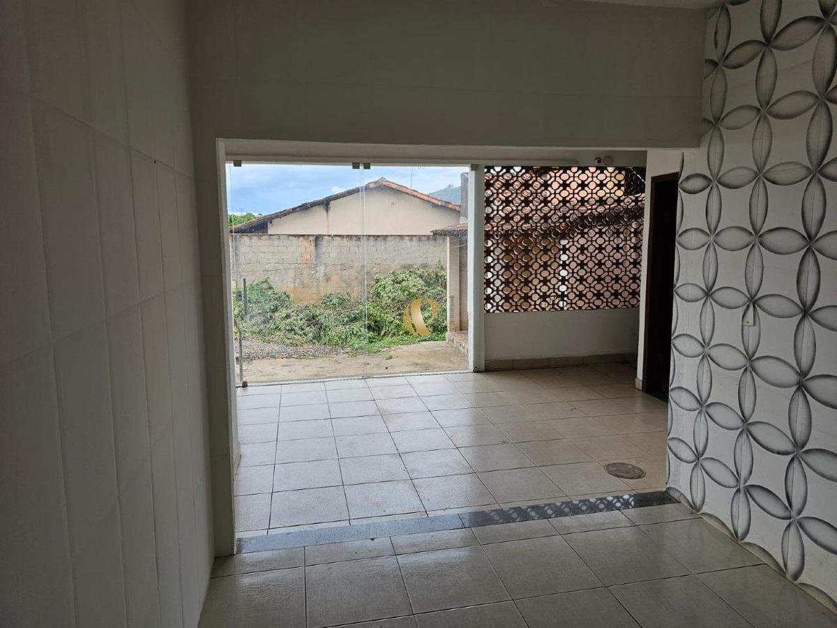 Casa, Esperança, 4 Quartos, 2 Vagas, 1 Suíte