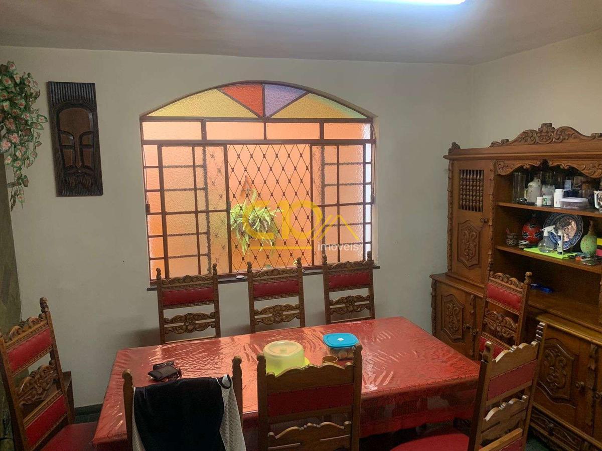 Casa, Cidade Nova, 4 Quartos, 3 Vagas, 1 Suíte