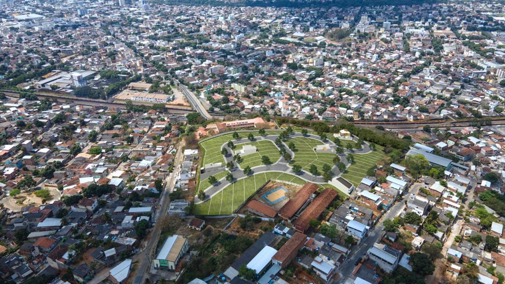 Lote, Centro, 0 Quarto, 0 Vaga