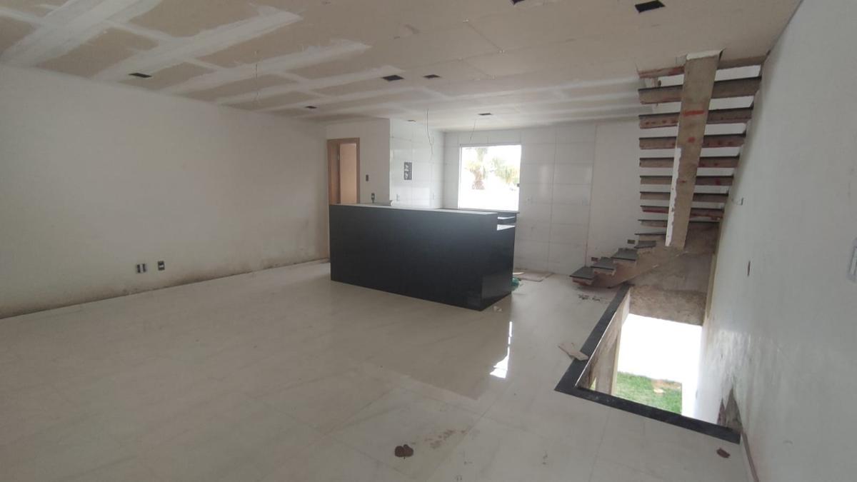 Casa, Santa Amélia, 3 Quartos, 4 Vagas, 1 Suíte