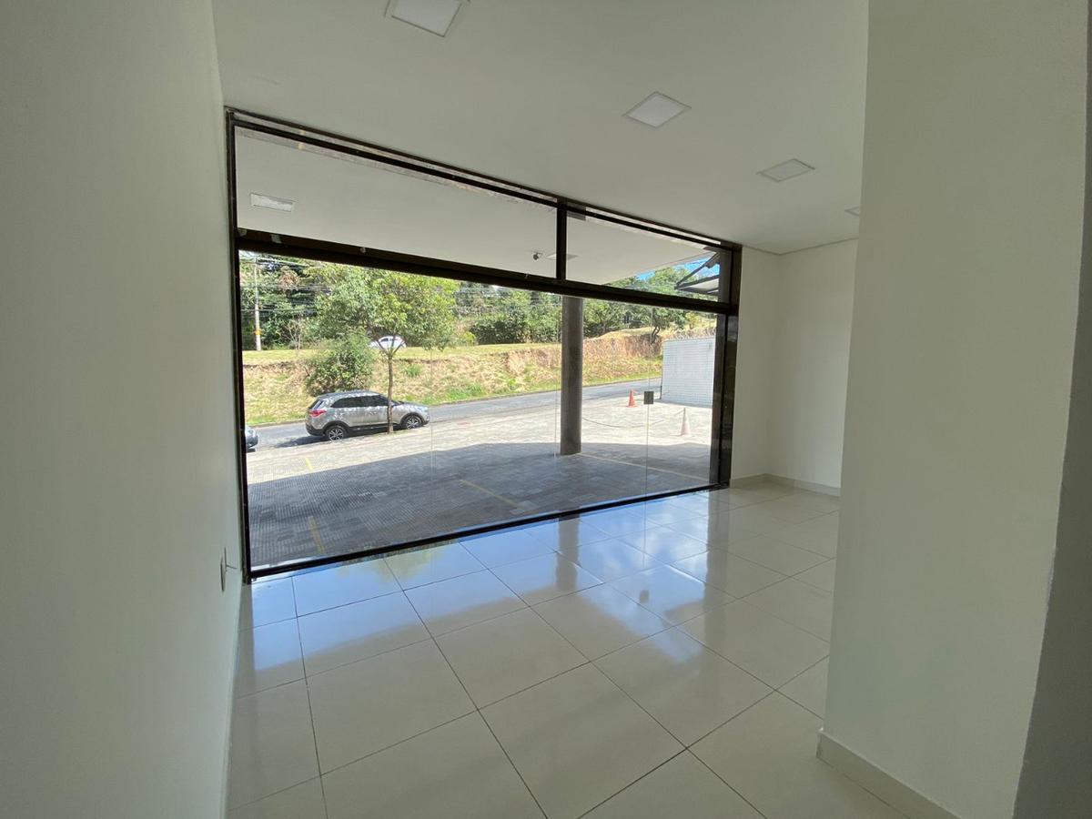 Prédio, Castelo, 0 Quarto, 3 Vagas