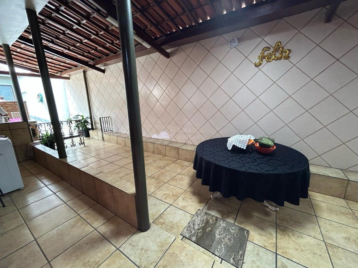 Casa, Itapoã, 3 Quartos, 4 Vagas, 1 Suíte