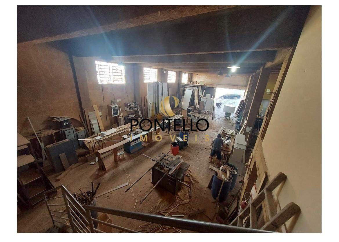 Casa, Cachoeirinha, 4 Quartos, 1 Vaga, 3 Suítes