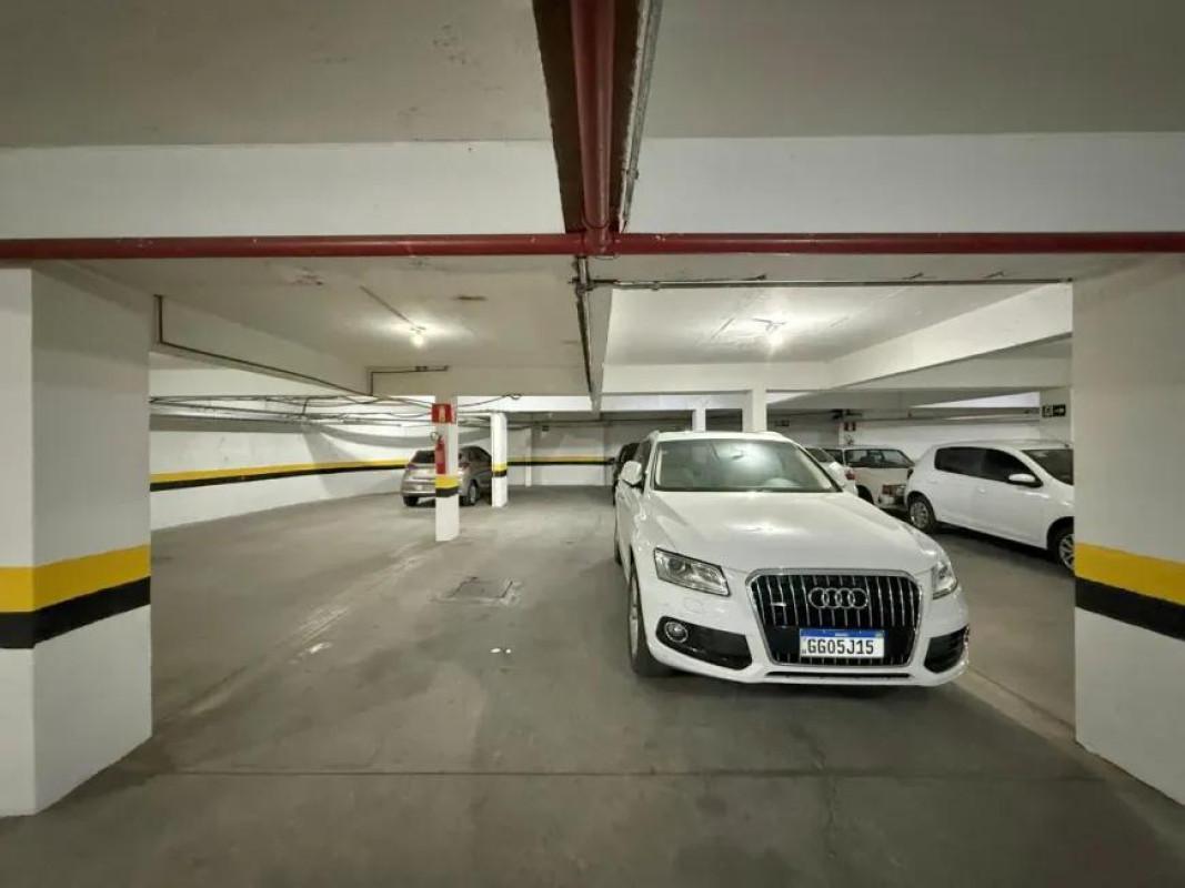 Sala, Liberdade, 0 Quarto, 3 Vagas