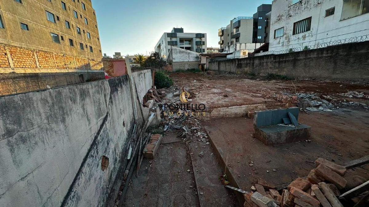Lote, Centro, 0 Quarto, 0 Vaga