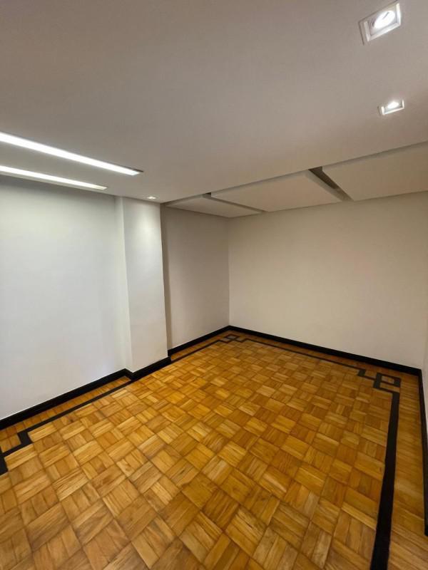 Casa, Lourdes, 5 Quartos, 0 Vaga, 1 Suíte