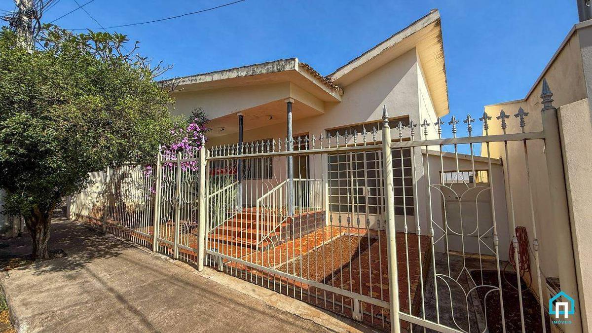 Casa, Centro, 3 Quartos, 1 Vaga, 1 Suíte