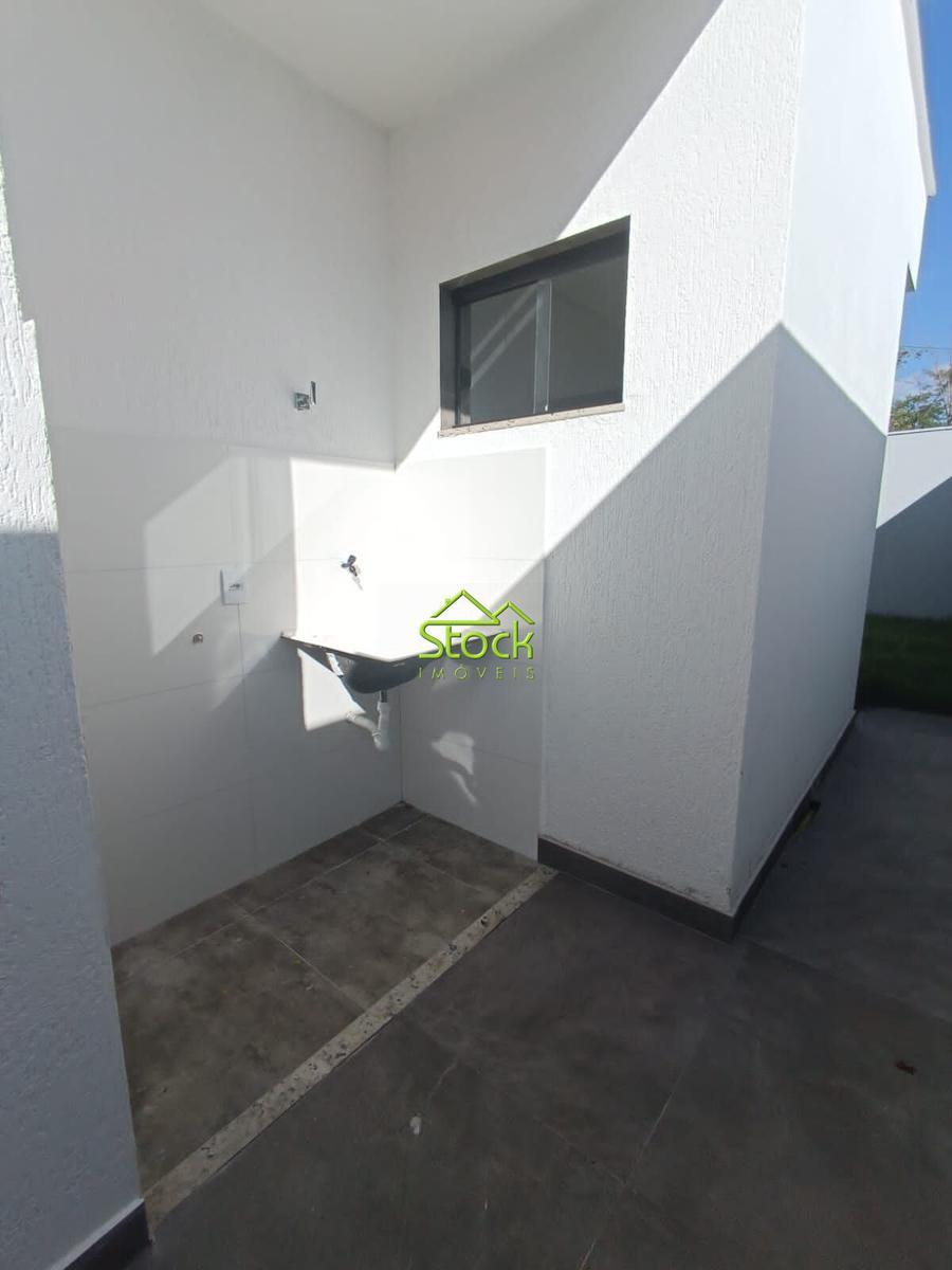 Casa, Jardim Imperial, 3 Quartos, 2 Vagas, 1 Suíte
