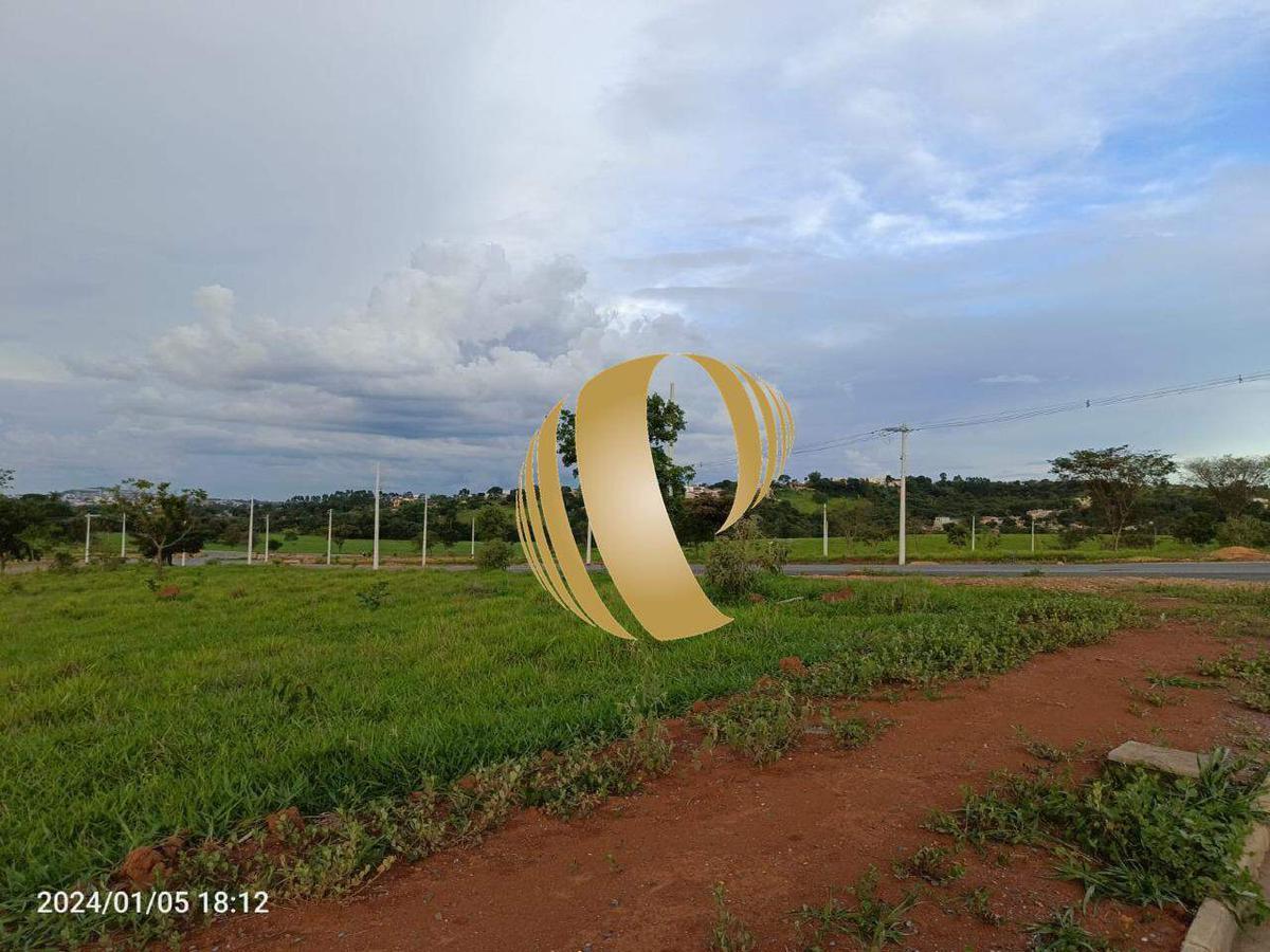 Lote, Distrito Industrial, 0 Quarto, 20 Vagas