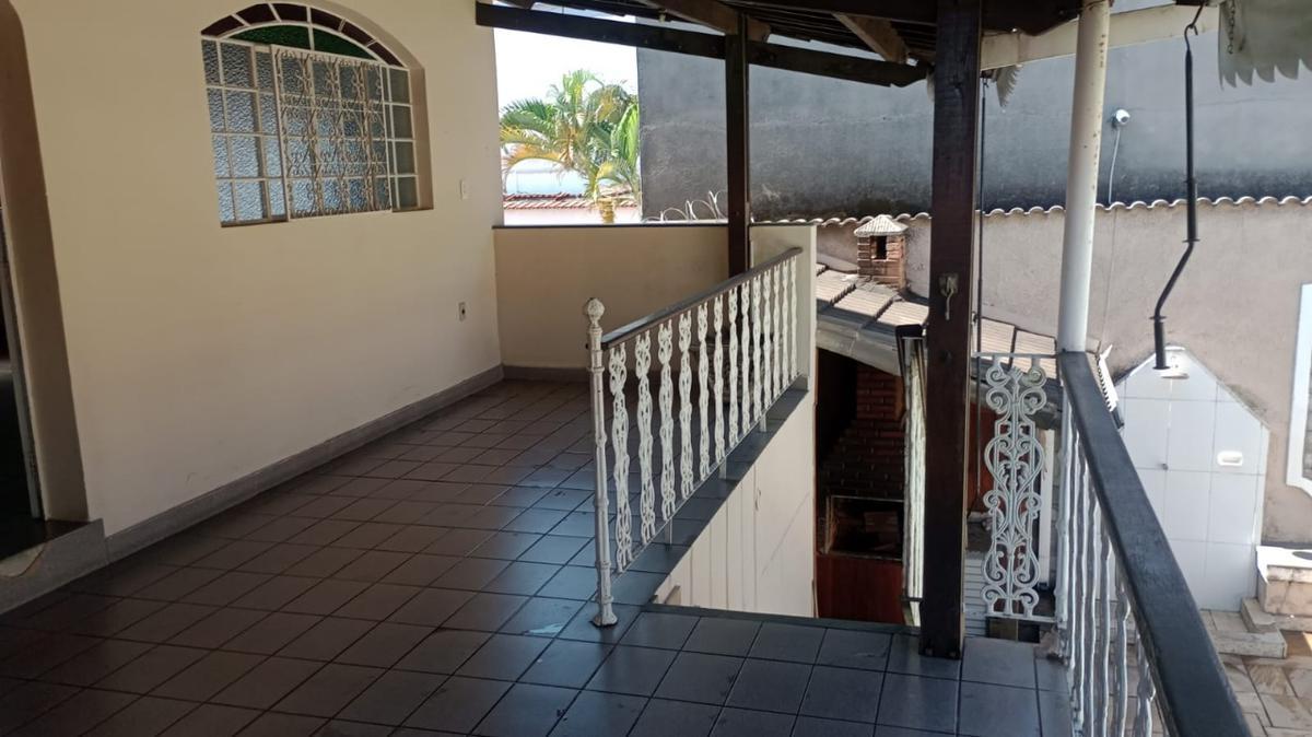 Casa, Santa Cruz, 3 Quartos, 4 Vagas, 1 Suíte