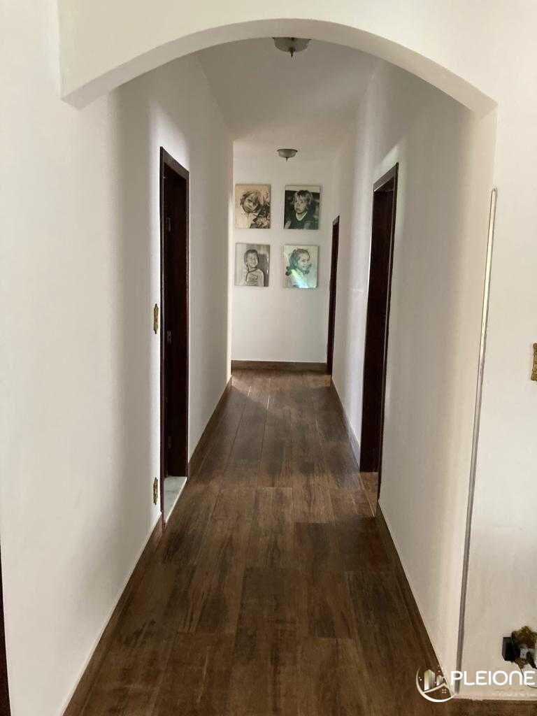 Fazenda, Centro, 5 Quartos, 2 Vagas, 1 Suíte