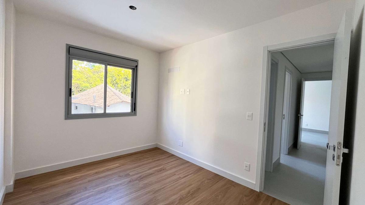 Apartamento, Sagrada Família, 3 Quartos, 2 Vagas, 1 Suíte